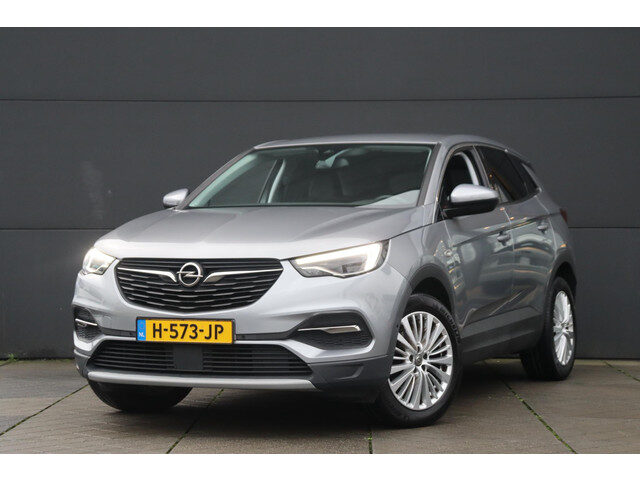 Opel Grandland X 1.2 Turbo Business Executive