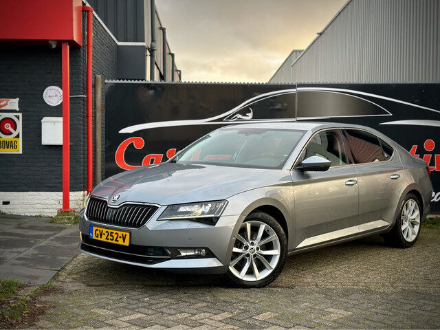 Škoda Superb 2.0 TDI 150PK! ACC|BLINDSPOT|DCC|CAMERA|XENON VOL!