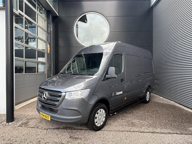 Mercedes-Benz Sprinter 317 1.9 CDI L2H2 RWD