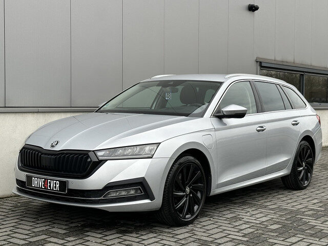 Škoda Octavia Combi 1.4 TSI iV BnsEd. STANDKACHEL NAVI PDC CR CONTROL ELEK PAKKET EC