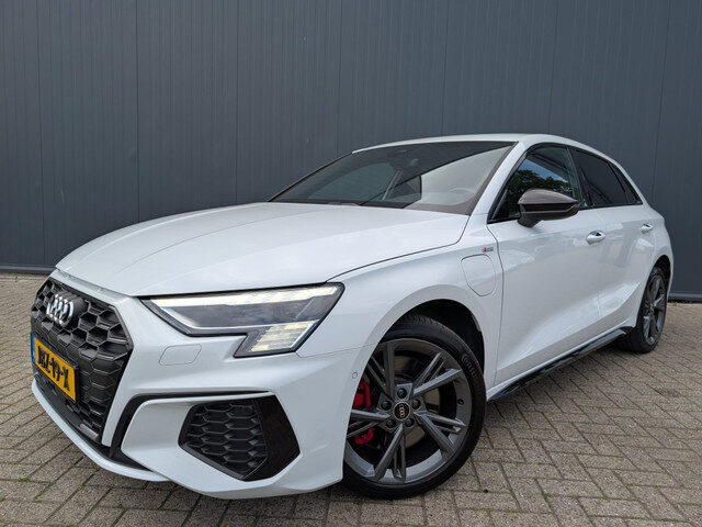 Audi A3 Sportback 45 TFSI e S-Line Competition | Bang & Olufsen | Apple Carplay