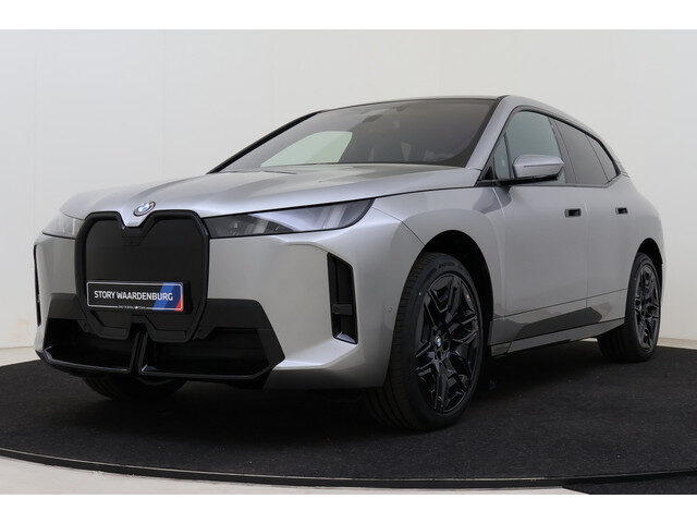 BMW iX xDrive45 M Sport