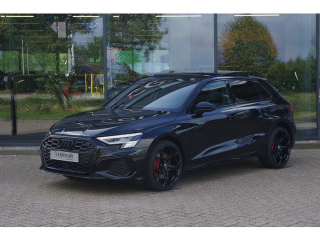 Audi A3 Sportback 45 TFSI e 245 PK S-Line Edition Competition PHEV, Panoramadak, RS-Bekleding, Camer