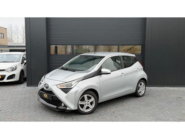 Toyota Aygo 1.0 VVT-i x-play Automaat|PDC Achter