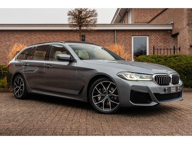 BMW 5 Serie touring 530e Business Edition Plus M-Sport Laser Pano Memory Leder 19''