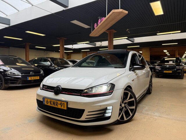 Volkswagen Golf 2.0 TSI GTI Performance Pano Airco Cruise Control