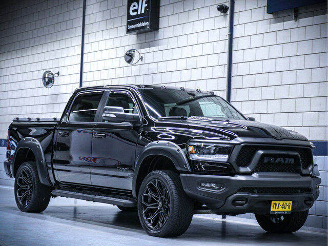 Dodge Ram Pick-Up Rebel Night Custom | Luchtvering | 1500 5.7L V8 Hemi |