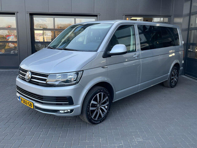 Volkswagen Transporter 2.0 TDI L2H1 DC Highline | 6 Persoons