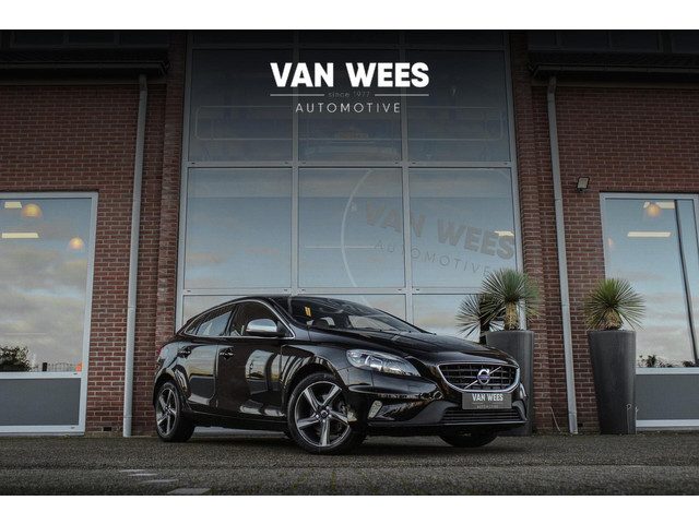 Volvo V40 2.0 T2 R-Design | 2e eigenaar | Navigatie | 17 inch | Climate control | Alcantara/leer | S