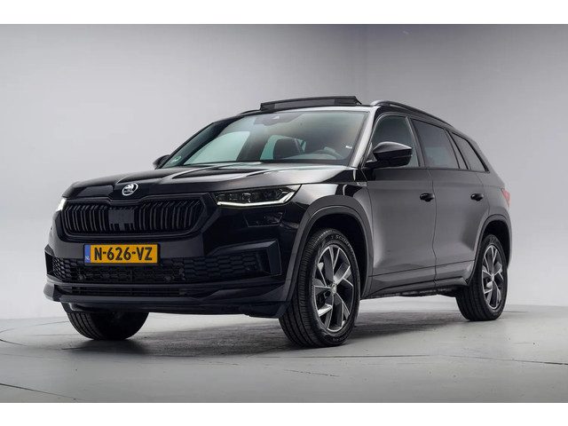 Škoda Kodiaq 1.5 TSI Sportline Business Aut. 7 pers. [ Panorama LED Stoelverwarming Trekhaak ]