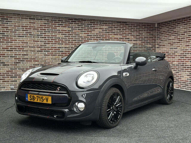 MINI Cooper S Cabrio Mini 2.0 Chili Serious Business