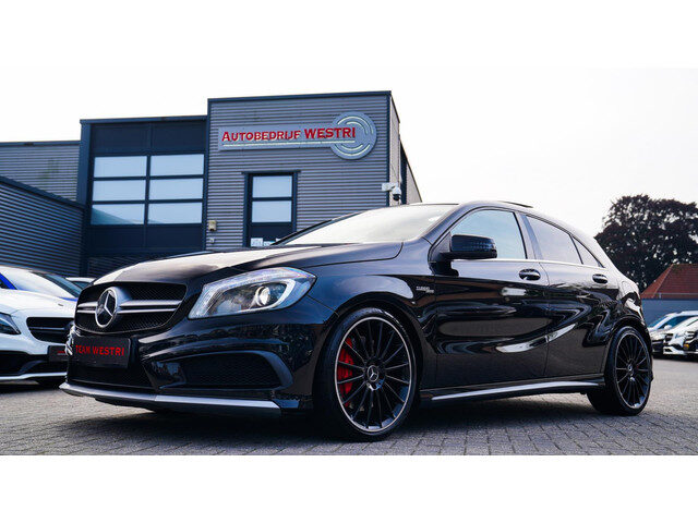 Mercedes-Benz A-Klasse AMG 45 4MATIC Edition 1 | Achteruitrijcamera | Kuipstoelen | Pano