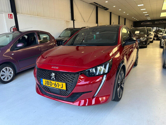 Peugeot 208 1.2 PureTech GT Pack PANO+NIEUWE DISTRUBUTIERIEM