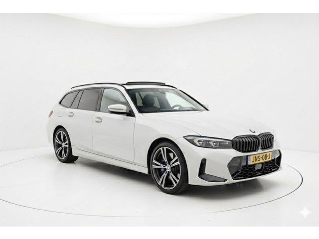 BMW 3 Serie touring 330e | Laser Light | Stoelverwarming | Panoramadak | Compleet