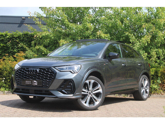 Audi Q3 Sportback 45 TFSI e 3x S-Line | Panoramadak | Sfeerverlichting | 360 Camera | Black optik |