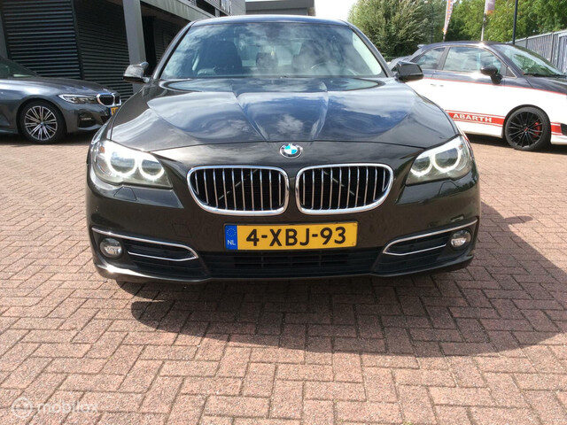 BMW 5 Serie 520i Last Minute Edition Nav 19"lm vlg Leder Nap