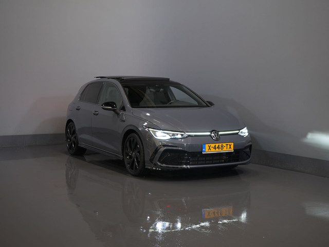 Volkswagen Golf 1.5 eTSI 150 pk R-Line (DEMO) NL Auto/ Pano/ Adapt.Cruise/ LED/ Black Pack/ Virtual
