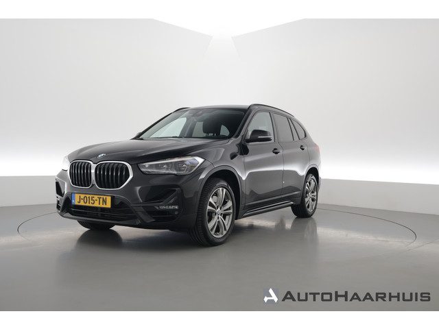 BMW X1 sDrive20i 192PK High Executive - Automaat