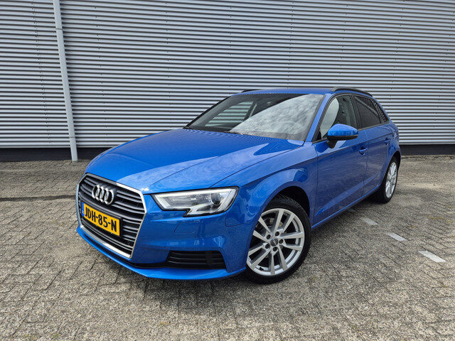 Audi A3 Sportback 30 TFSI Automaat,Cruisecontrol,Navigatie,parkeersensoren,clima,lm velgen,