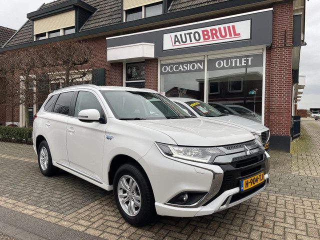 Mitsubishi Outlander 2.4 PHEV Pure Parelmoer|1/2 Leder|Trekh.|Apple carplay|Camera|NL-auto