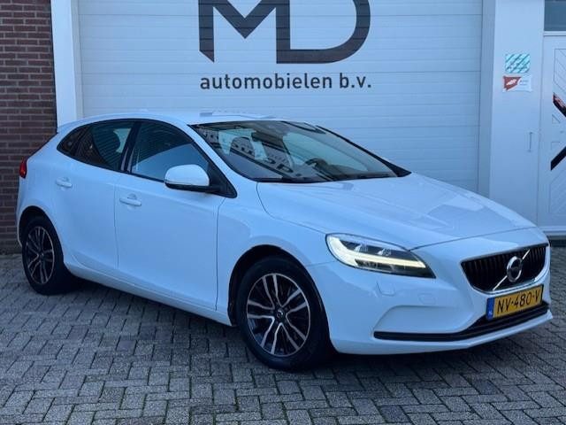 Volvo V40 2.0 T2 Nordic+ - Nieuwe DB riem-Dealer onderhouden