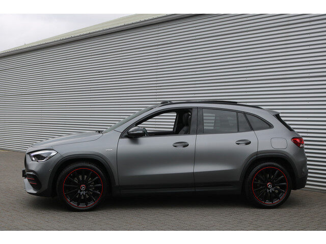 Mercedes-Benz GLA 250 4MATIC AMG Line Edition (25.765Km!! Panoramdak Sportleder/Memory Burmester M-B