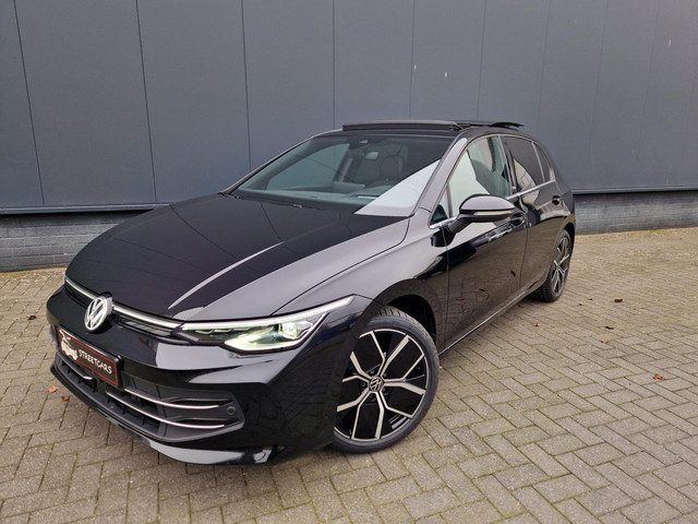 Volkswagen Golf 1.5 eHybrid 50 Edition /Panoramadak /IQ drive /IQ Light
