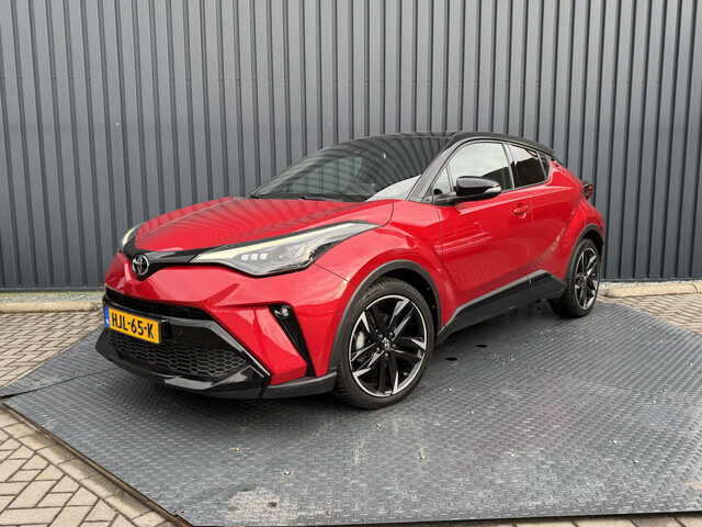 Toyota C-HR 1.8 Hybrid GR-Sport | Bi-Tone | Dodehoek sensoren | Stoel & Stuur verw. | 19'' |