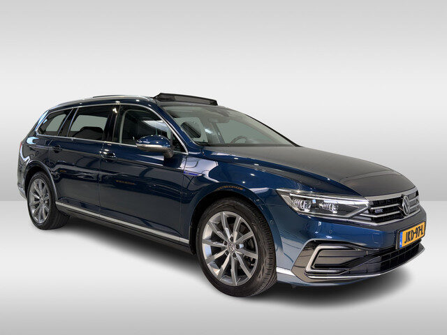Volkswagen Passat Variant 1.4 TSI PHEV 218pk GTE | Pano | Dynaudio | Trekhaak