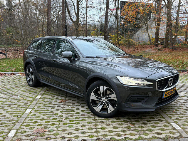 Volvo V60 Cross Country 2.0 T5 AWD Pro