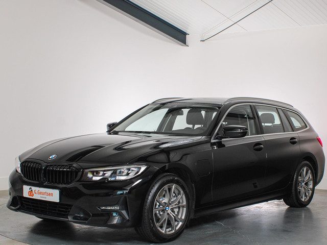 BMW 3 Serie touring 330e Business Edition Plus,