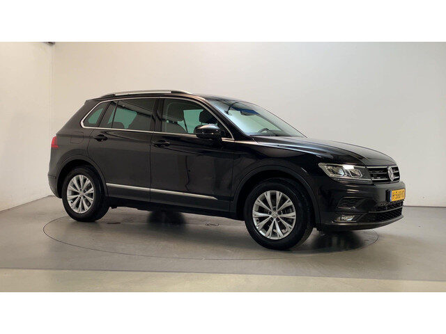 Volkswagen Tiguan 1.5 TSI 150pk DSG ACT Comfortline Business Parkeersensoren Navigatie DAB+ App-Conn