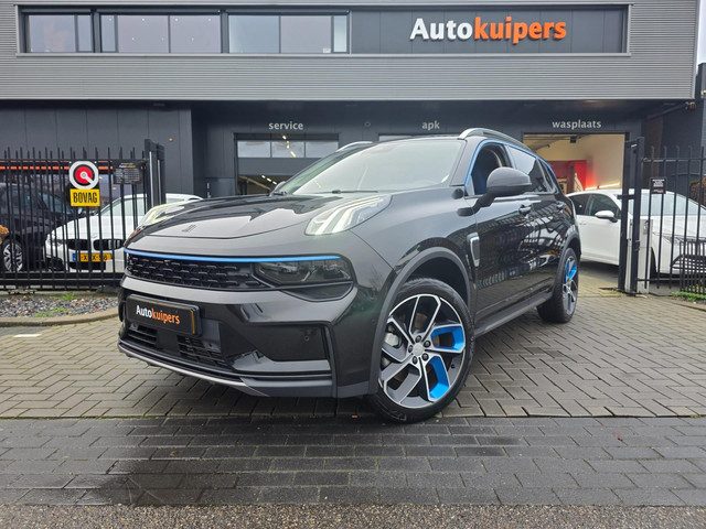 Lynk&Co 01 1.5 | Met o.a. 360 graden camera, AppleCarPlay/AndroidAuto, adaptive cruise, navigatie en