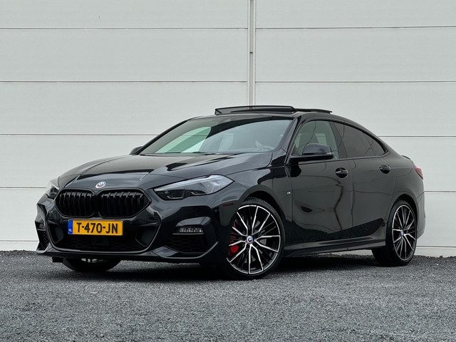 BMW 2 Serie Gran Coupé 220i M-Sport Org NL Pano HK HUD Schaalstoelen Camera Keyless Apple Fab garant