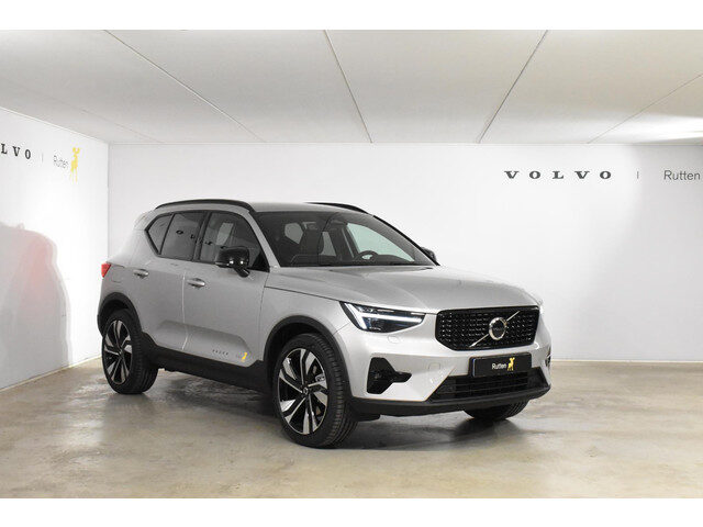 Volvo XC40 B4 211PK Automaat Plus Dark