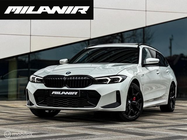 BMW 3 Serie touring 330e xDrive M Sport Pro |Pano |Kuipstoel |H&K