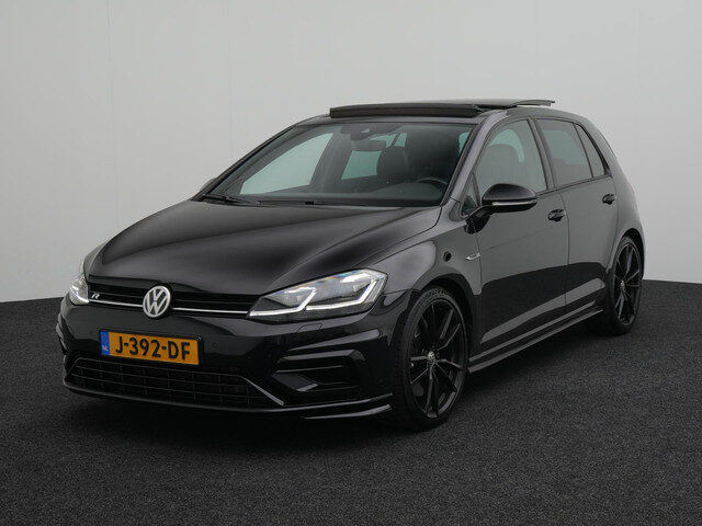 Volkswagen Golf 2.0 TSI 4Motion R Akrapovic Pano DCC Dynaudio Carbonleer