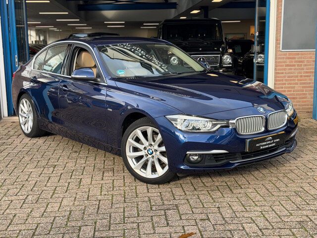 BMW 3 Serie 320i Luxury Edition Individual 2018 NAVI LEDER!