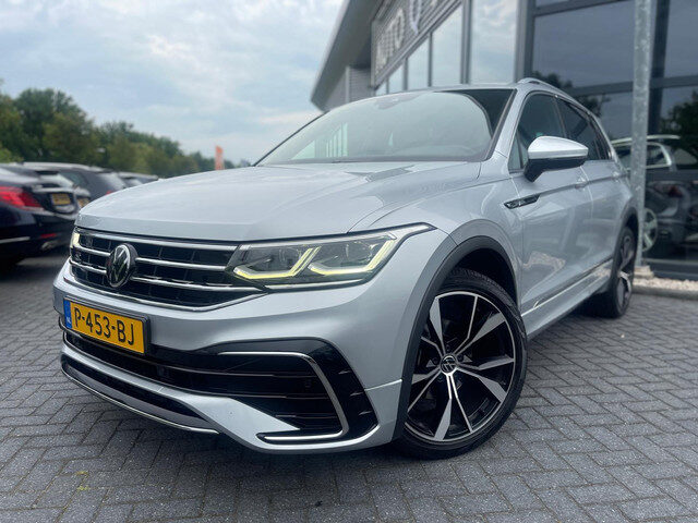 Volkswagen Tiguan 1.5 TSI R-Line Business+ | Automaat | Navi | PDC | Elektrische kofferklep | DAB |