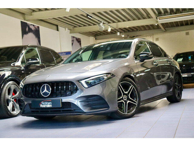 Mercedes-Benz A-Klasse 180d Premium + AMG|PANO|Sfeer|CAM