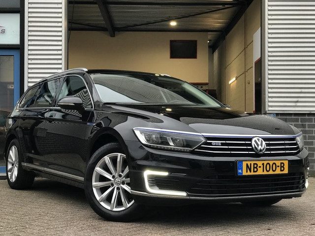 Volkswagen Passat Variant 1.4 TSI GTE Connected Series|Navi|LED|DAB|CarPlay|Trekhaak