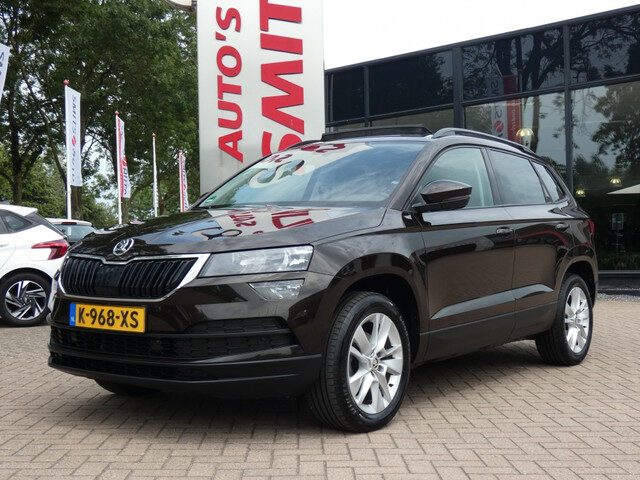Škoda Karoq 1.5 TSI ACT Business Edition | Pano/Open dak | Trekhaak