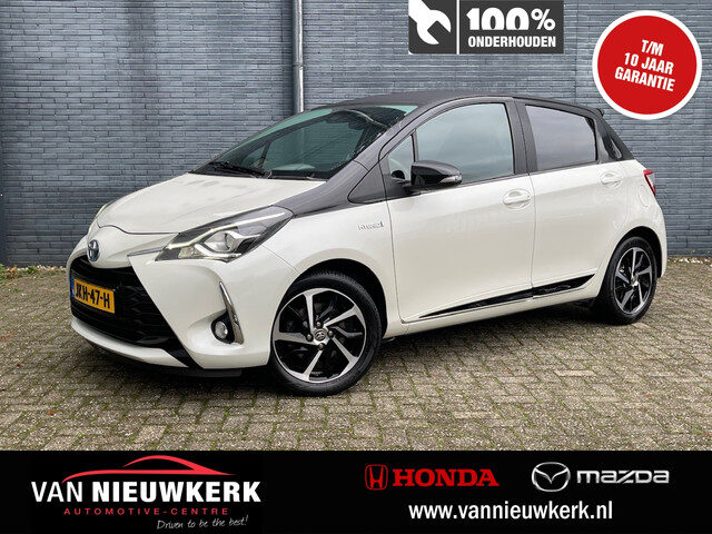 Toyota Yaris 1.5 Hybrid 100pk Automaat Dynamic Bi-Tone | Carplay | Stoelverwarming | Parkeercamera |