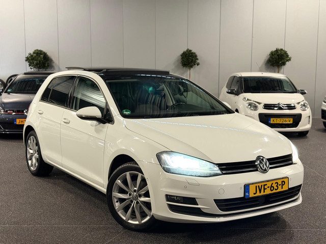 Volkswagen Golf 1.4 TSI Highline DSG NAVI/PANO/XENON/ACC/PDC/MASSAGE/FRONT-ASSIST