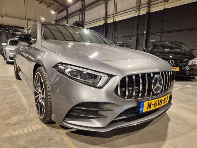 Mercedes-Benz A-Klasse 180 Business Solution AMG - Panoramadak - Ambiant Light - Virtual Dashboard -
