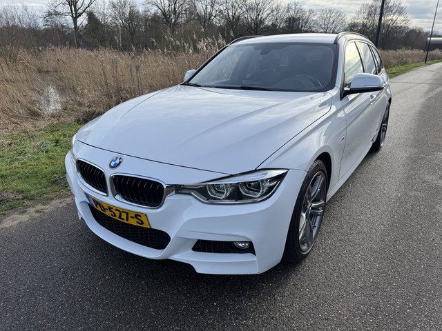 BMW 3 Serie touring 320i High Executive M Sport Automaat