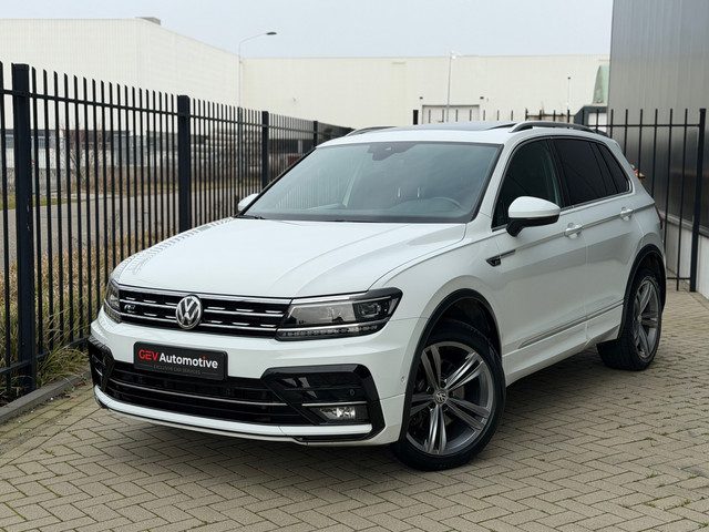 Volkswagen Tiguan 2.0 TSI 4Motion 3X R-Line Pano Virtual ACC Memory Trekhaak Camera
