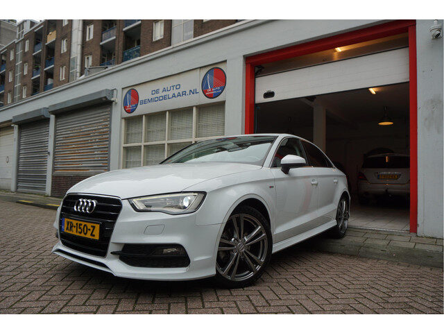 Audi A3 Limousine 1.4 TFSI CoD * S-Line S-Tronic Zeer Fraai *