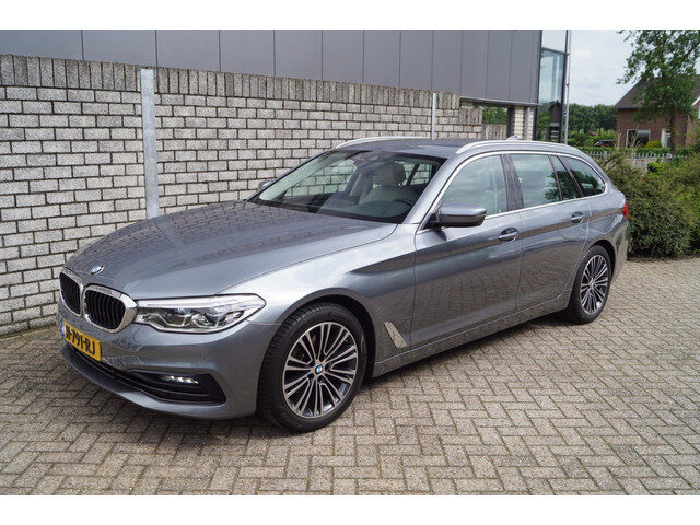 BMW 5 Serie touring 520i High Executive Sport Line Autom Leder Sportst Stoelverw Navi Camera Clima C
