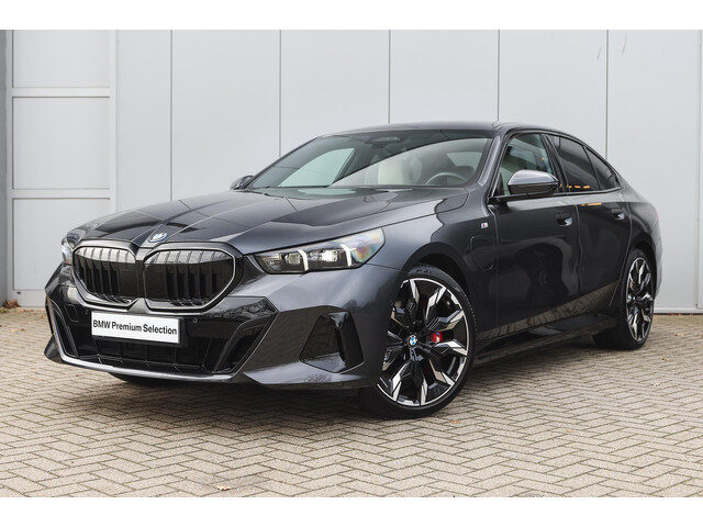 BMW 5 Serie 550e xDrive M Sport Automaat